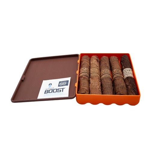 Oscar Valladares Sampler Leaf Toro